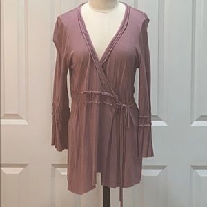 Poleci mauve wrap top size Medium